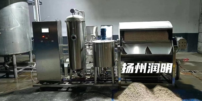真空轉(zhuǎn)鼓過(guò)濾機(jī)在加加集團(tuán)，分離硅藻土與清洗水中